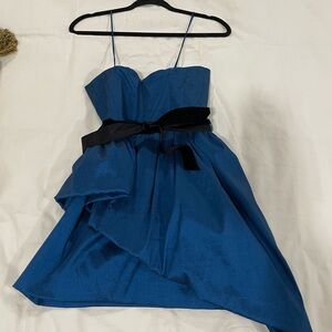 Elegant Blue Strapless Dress with Black Bow